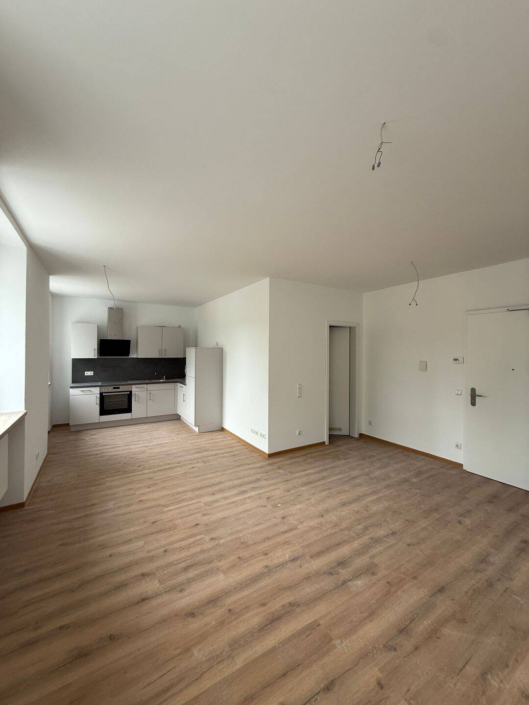 2 Zimmer Wohnung WHG 50 in Waldsassen mit 2 Stellplätzen u. EBK, 95652 Waldsassen