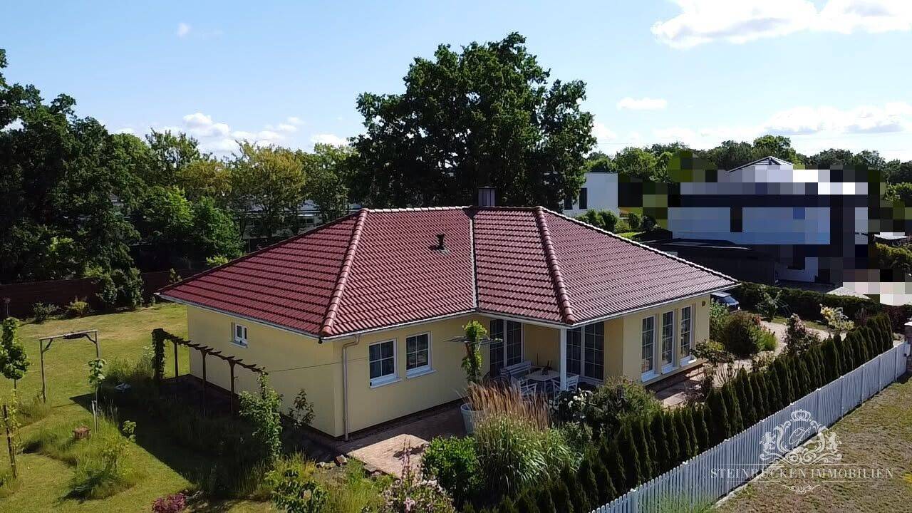 Charmanter Bungalow mit weitläufigem Gartenparadies in Hoyerswerda, 2977 Hoyerswerda