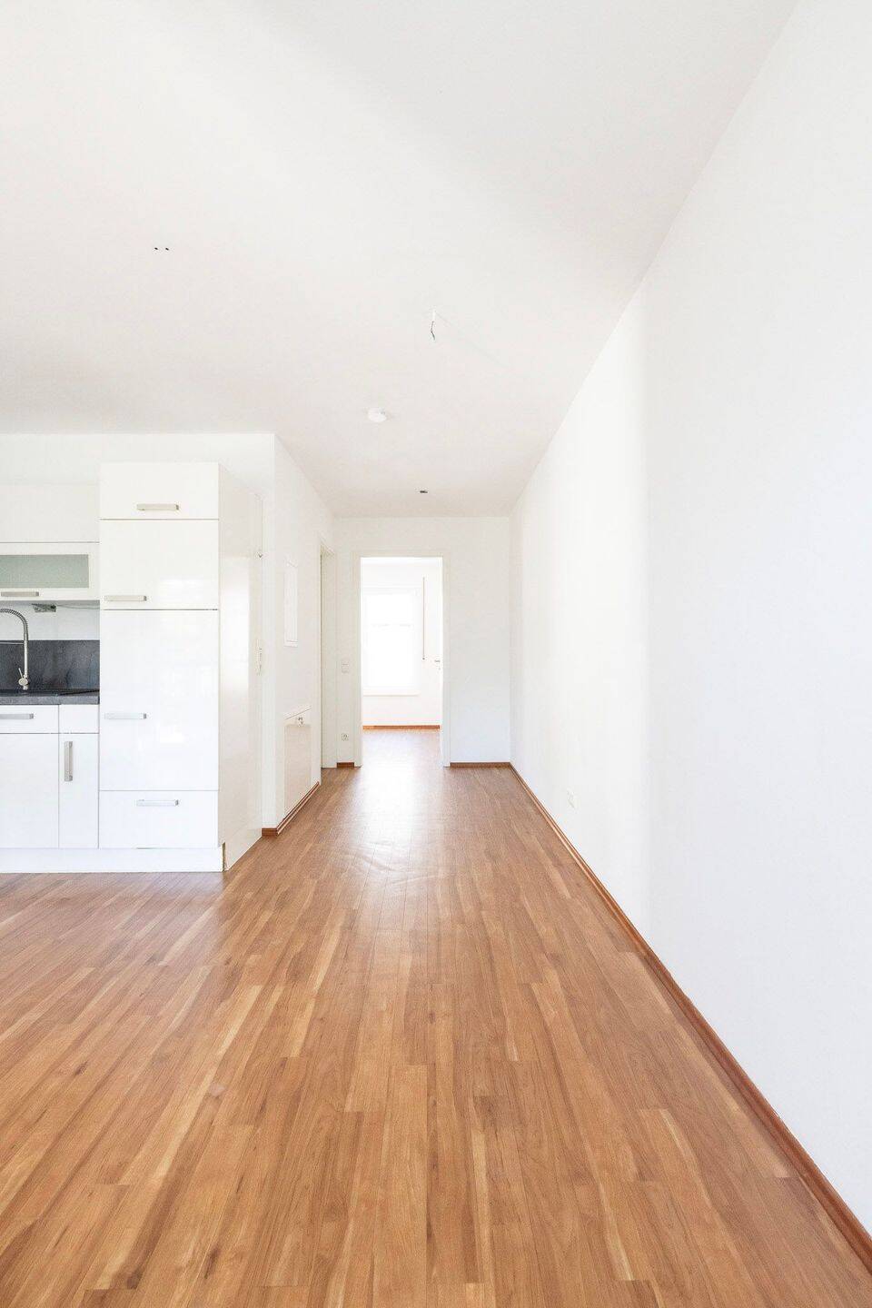 2-Zimmer-Wohnung mit Tiefgaragenstellplatz in naher Lage zu den Unikliniken, ideal für Mediziner und Pflegepersonal. …, 91054 Erlangen (Burgberg Erlangen-Nord Erlangen-Ost Innenstadt Sieglitzhof)