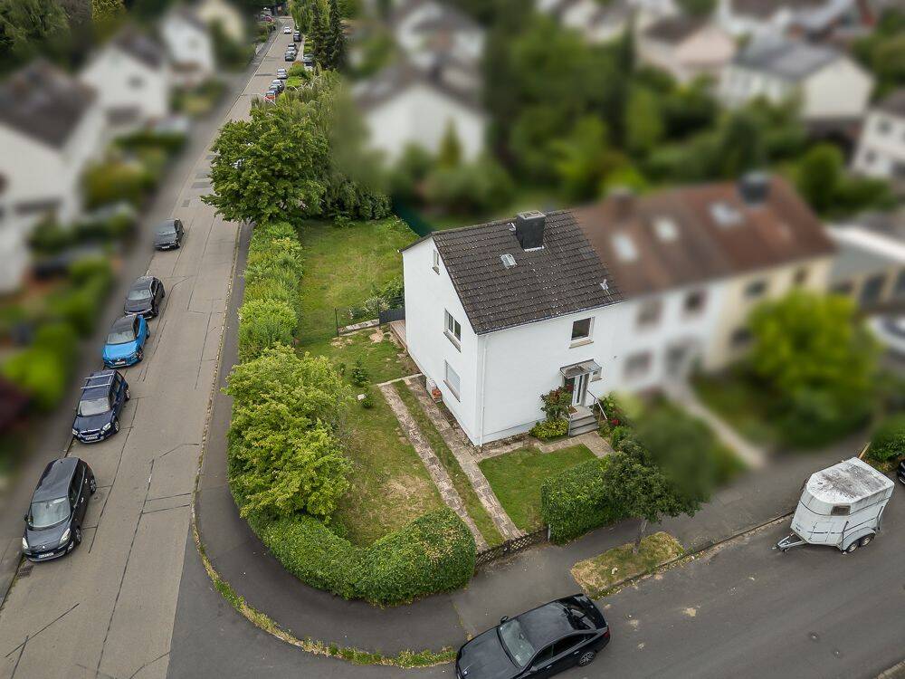 Mehr als ein Zuhause: Reihenendhaus mit zusätzlichem Baugrundstück, 65191 Wiesbaden (Bierstadt Sonnenberg Wiesbaden)