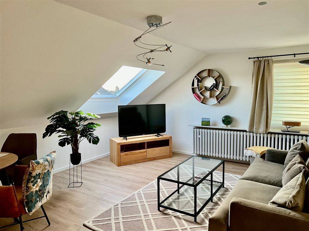 Lauenförde – 2-Zimmer-Whg. voll ausgestattet – Kurzzeitmiete für 1 Person geeignet, Preis incl. NK etc., 37697 Lauenförde