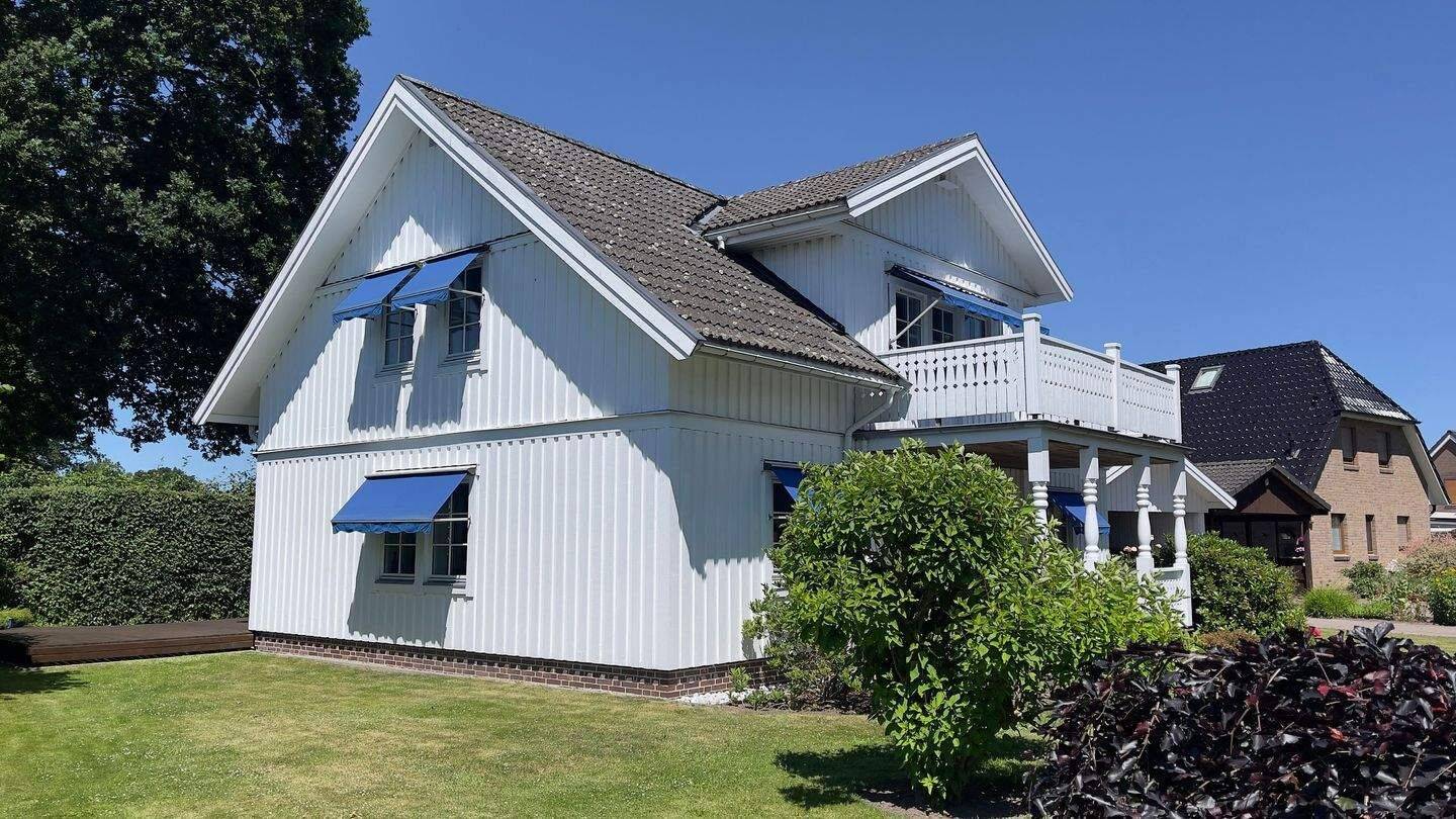 Besondere Immobilie: Värmlands län Schwedenhaus 156 m² Wfl., 700 m² Grund, mit Doppelcarport, 23860 Groß Schenkenberg