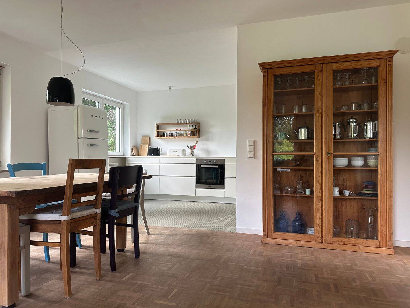 Helle 4,5 Zi. Wohnung, vollständig eingerichtet, befristet für 2 Jahre, 82049 Pullach i. Isartal