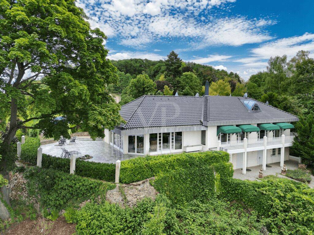 Zeitlose Villa in privilegierter Lage, 63739 Aschaffenburg (Innenstadt Österreicher Kolonie)