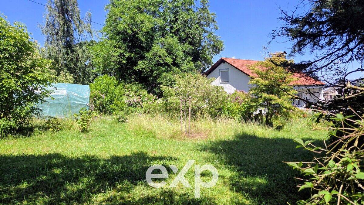 EFH, Großes Grundstück, Hanglage – mit Nießbrauch, 89438 Holzheim