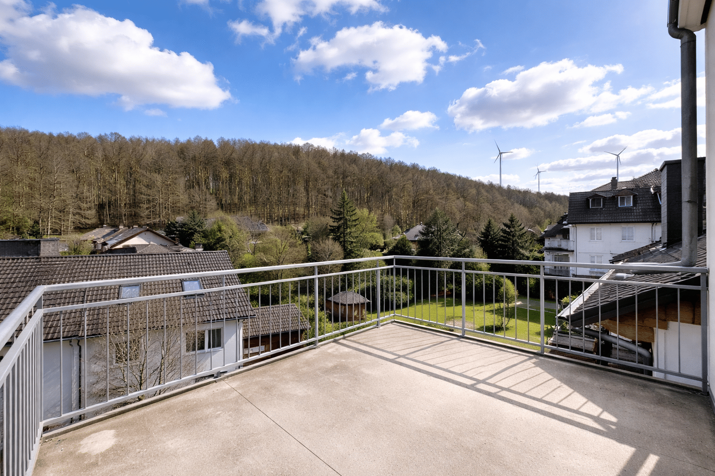 Gepflegte ca. 70 m² große ETW mit Tageslichtbad, großem Balkon und PKW- Stellplatz, 58119 Hagen (Hohenlimburg)