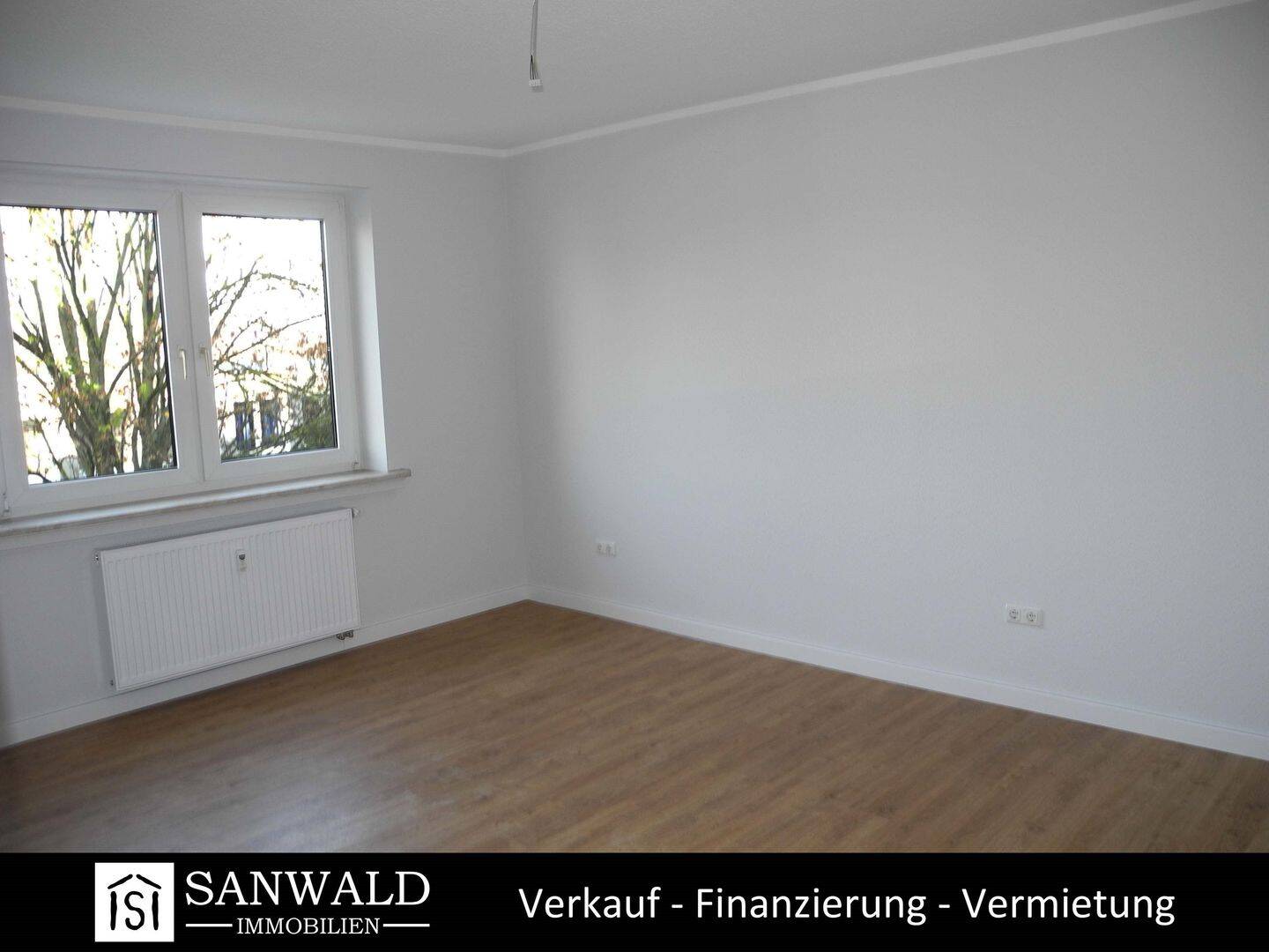 Modernisierte 3,5 Zimmer mit Balkon, 45257 Essen (Byfang Fischlaken Kupferdreh)
