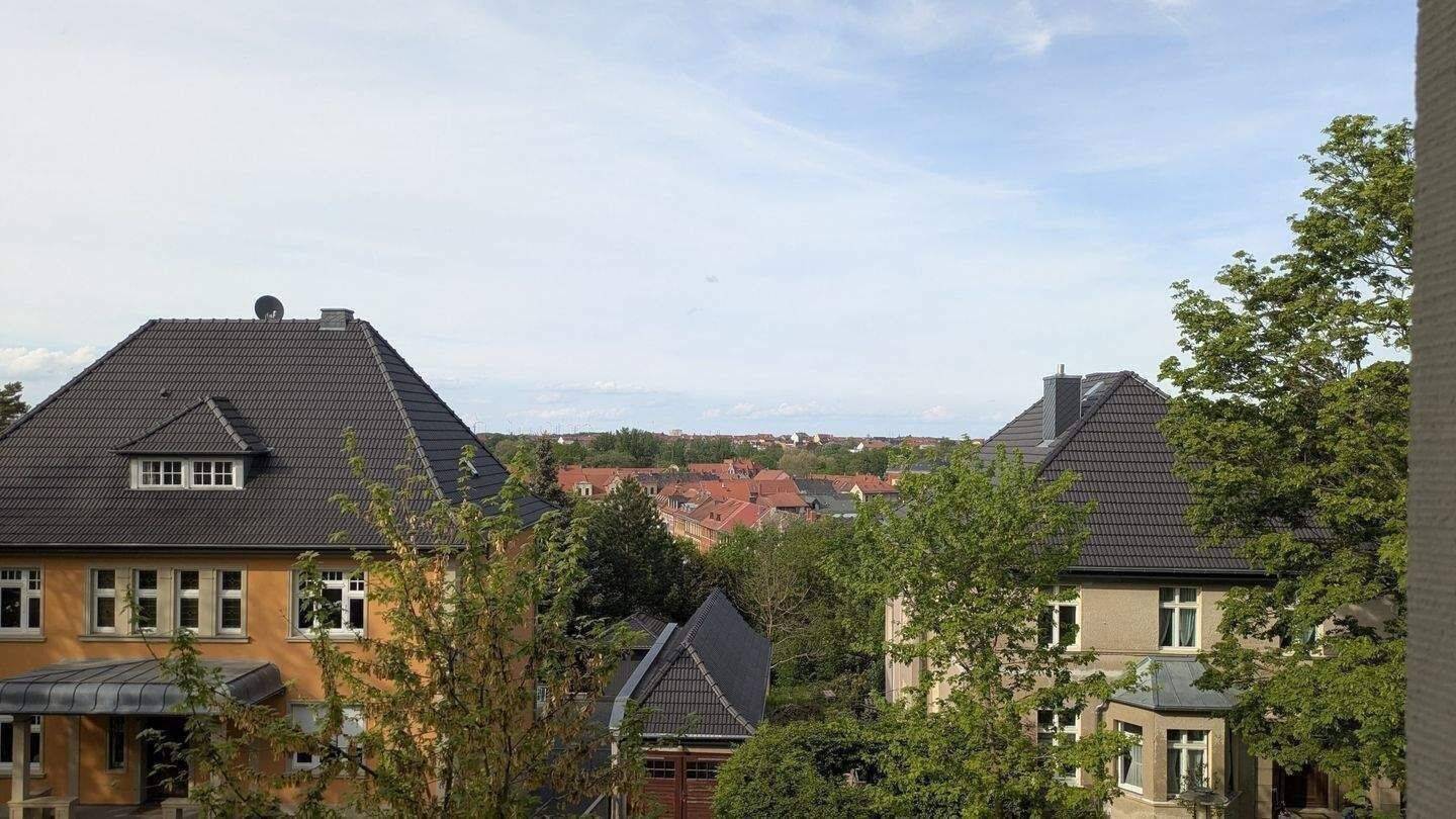 SOFORT BEZUGSFREI / BESTLAGE / BLICK INS GRÜNE / SCHÖNER GARTEN / LICHTDURCHFLUTET, 6667 Weißenfels