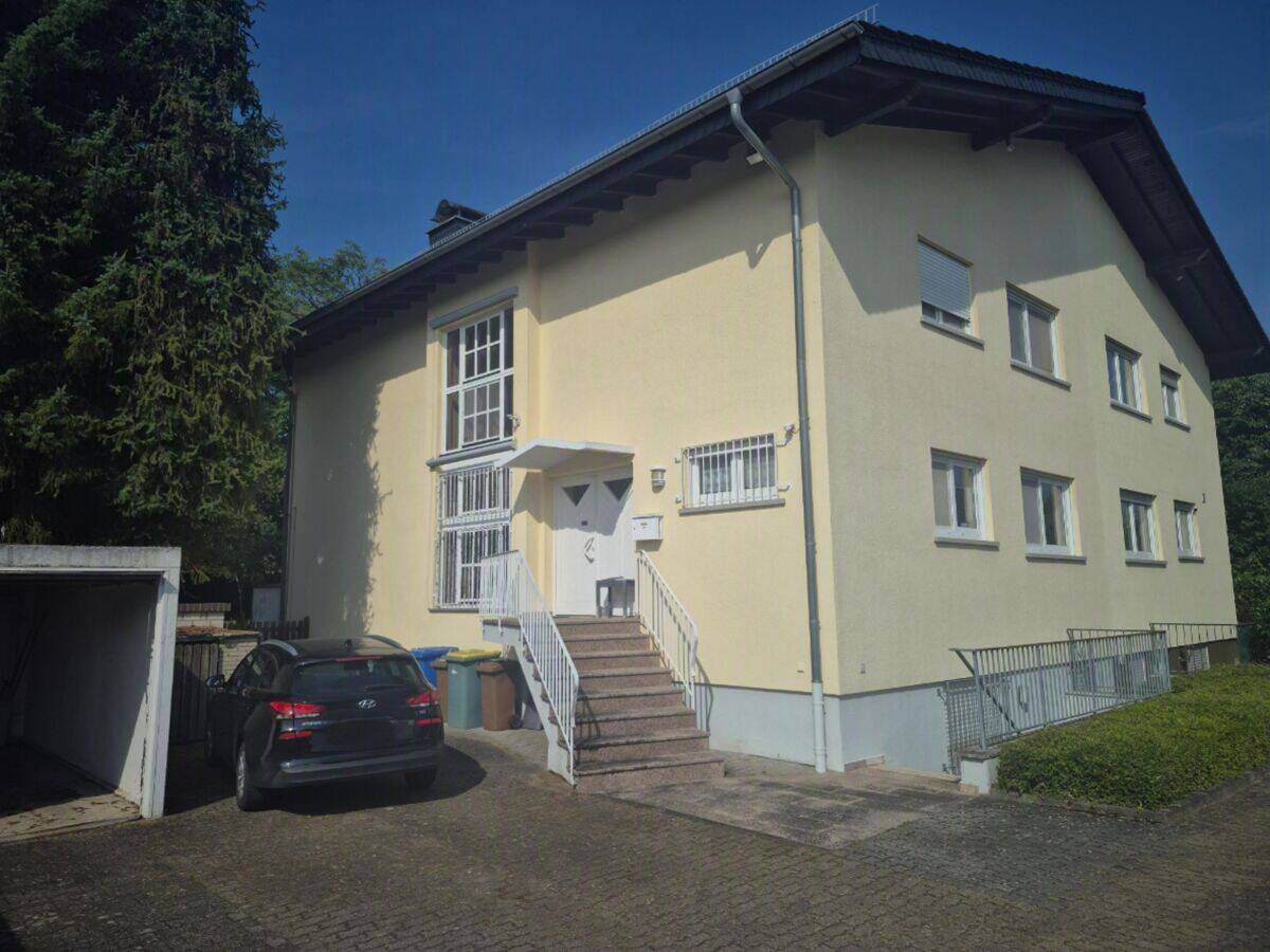 Charmante Doppelhaushälfte mit Garage und viel Platz für die ganze Familie in Niederissigheim, 63486 Bruchköbel