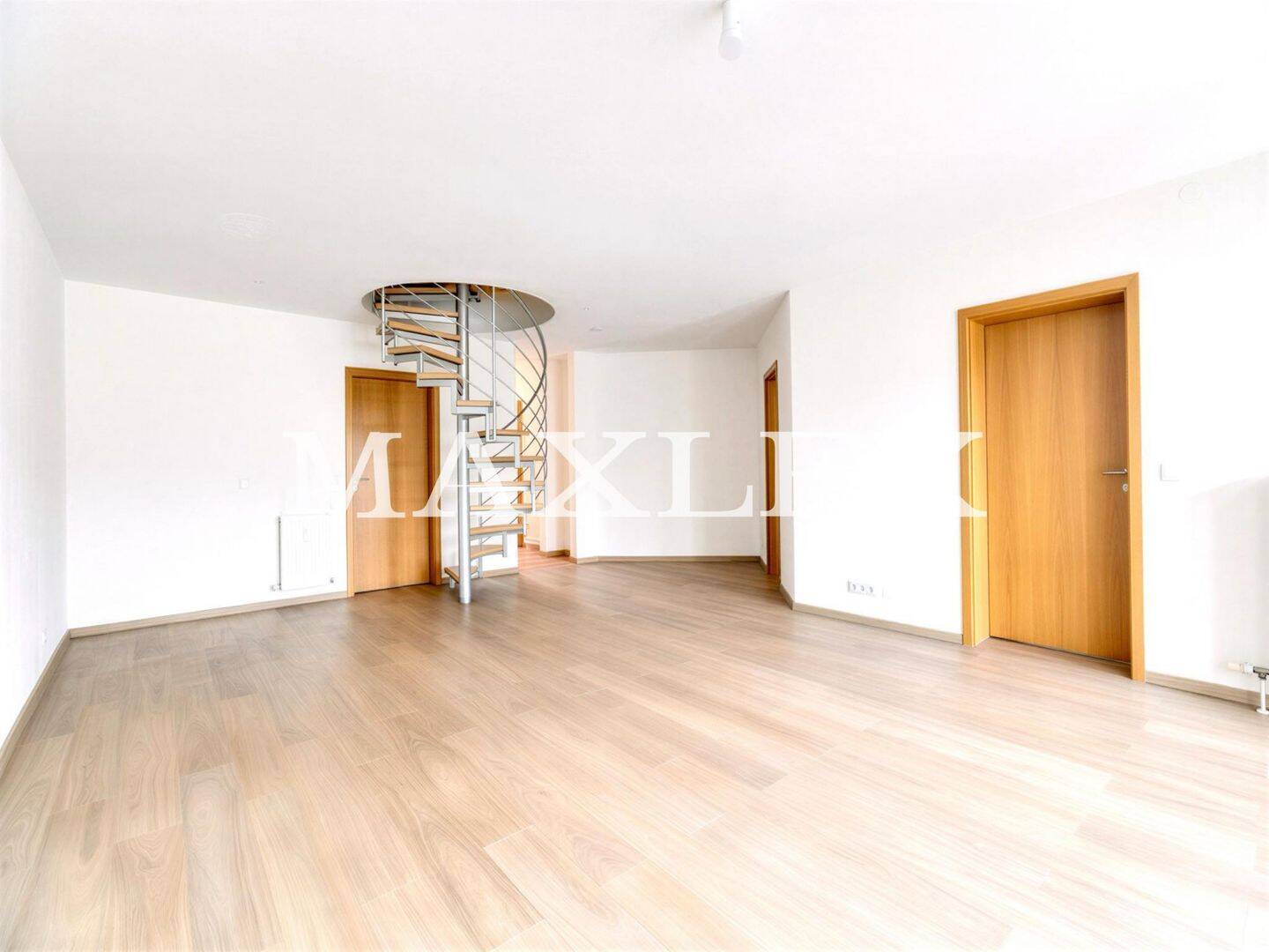 Großzügige 4-Zimmer-Maisonettewohnung mit Garten, 94072 Bad Füssing