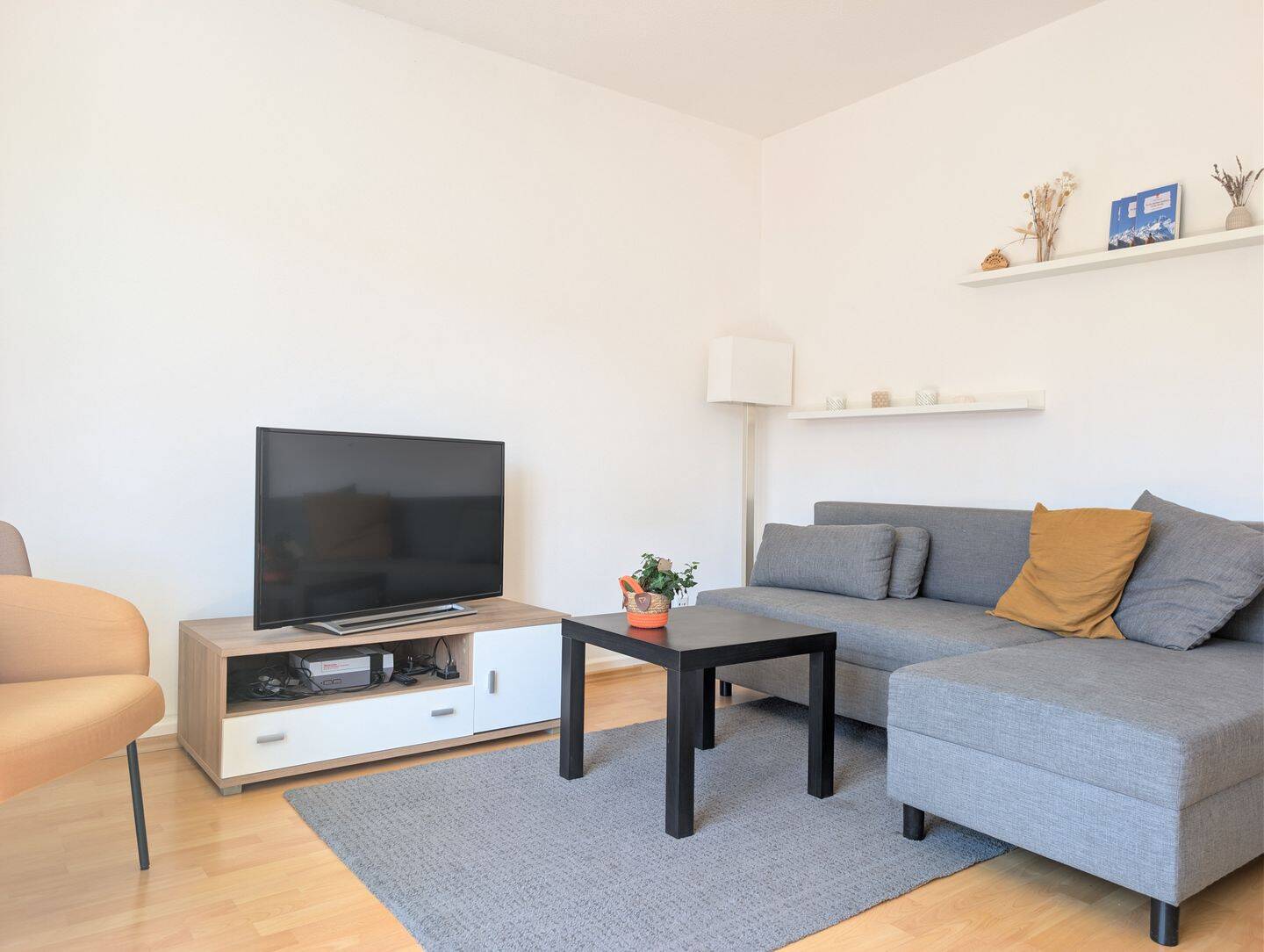 Helle & ruhige 3-Zimmer-Wohnung in Nürnberg St. Johannis – Übernahme von Küche, Boden & Einrichtung, 90419 Nürnberg (Kleinweidenmühle Sankt Johannis)