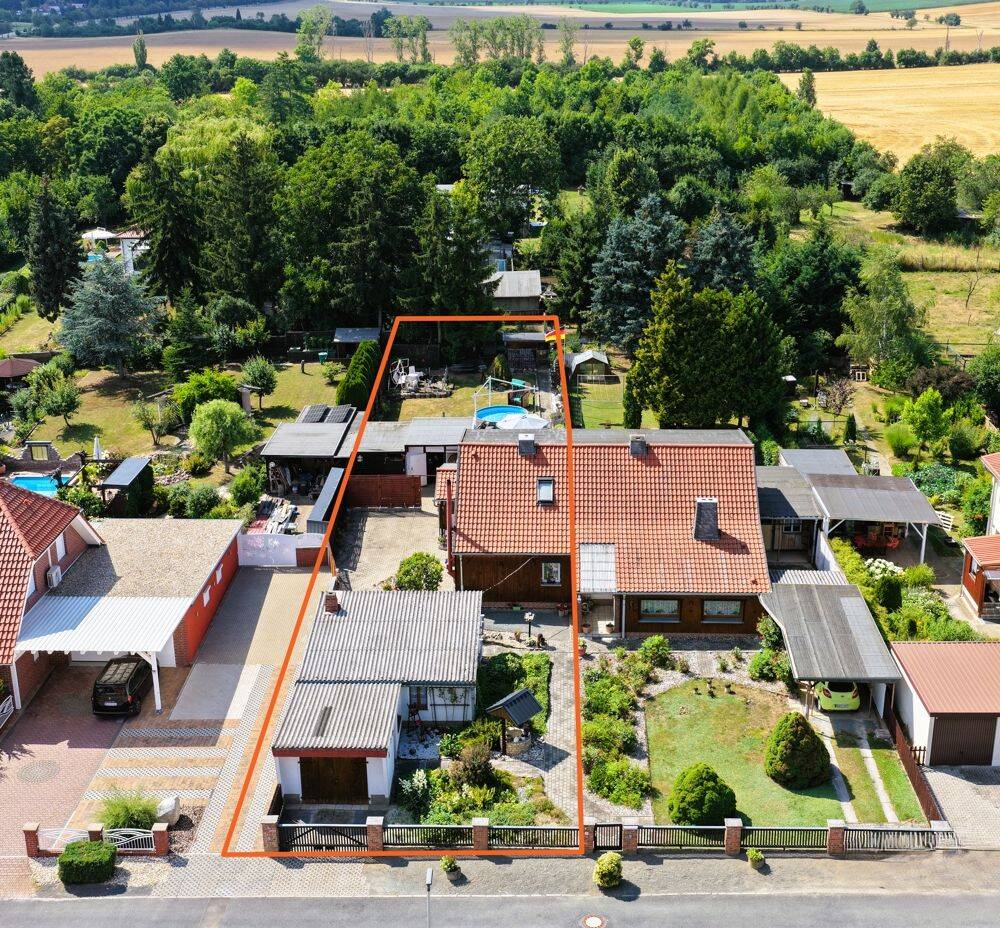 Klein wohnen, draußen groß leben -Doppelhaushälfte in Quedlinburgs Kleisiedlung- viel Platz ums Haus, 6484 Quedlinburg