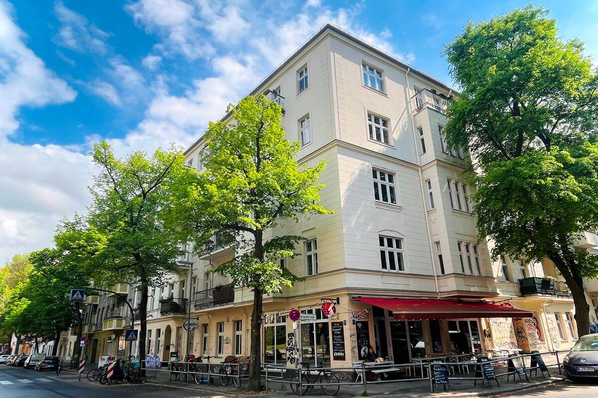 Freie 5-Zimmer-Altbauwohnung, 2 Balkone, 2 Bäder, am Volkspark Hasenheide, 12049 Berlin (Neukölln)