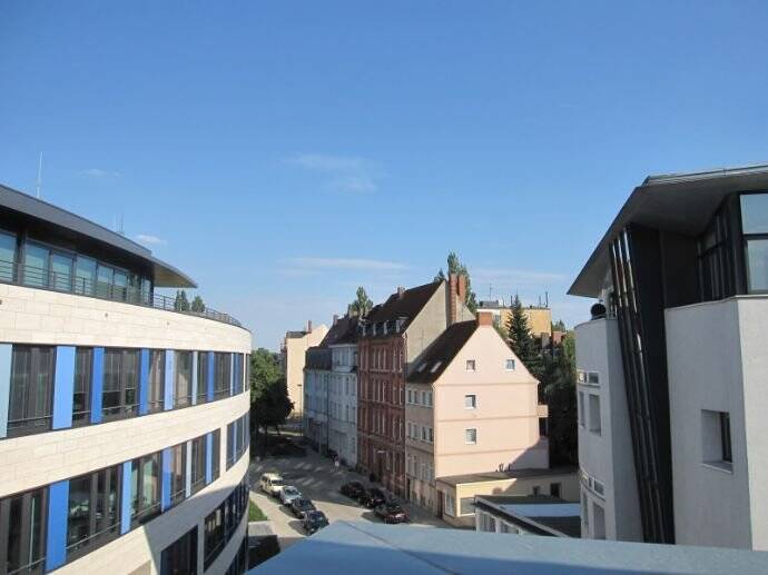 Maisonette über 2 Ebenen mit Dachterrasse & Wintergarten – EBK, Parkett, Kellerraum – Hannover-Mitte, 30159 Hannover