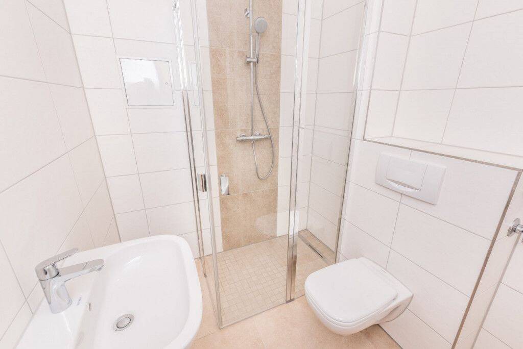 Altbauwohnung / Ebenerdige Dusche, 9130 Chemnitz (Hilbersdorf Sonnenberg Yorckgebiet Zentrum)
