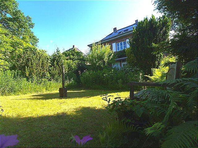 Charmante Villa – mit Wasserzugang -als Ein- oder Mehrfamilienhaus nutzbar-  am Schlachtensee, 14129 Berlin (Steglitz-Zehlendorf Nikolassee Zehlendorf Schlachtensee)