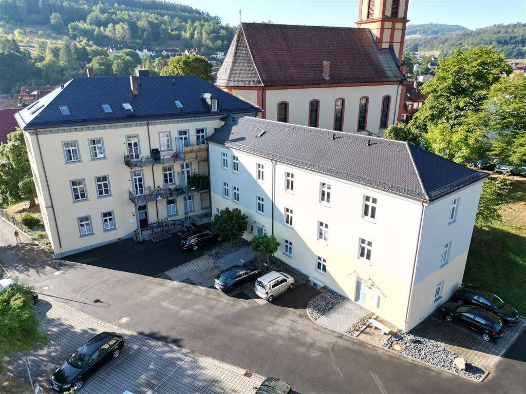 2-Zimmer-Wohnung in saniertem Einzeldenkmal zu vermieten!, 97769 Bad Brückenau