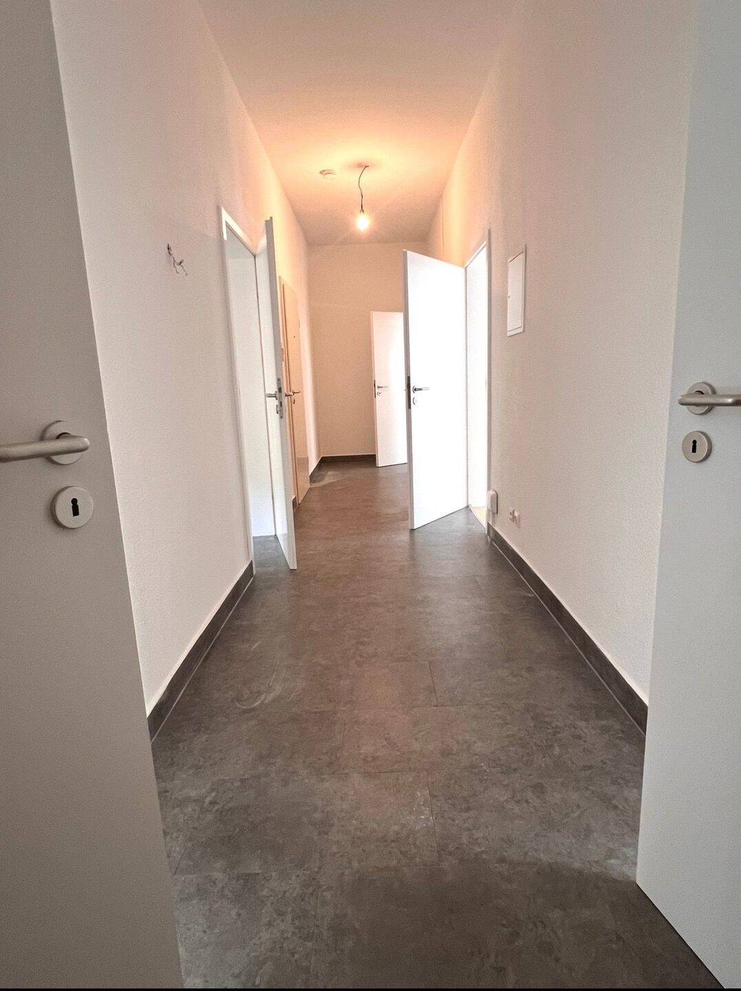 Charmante 5-Raum-Wohnung mit Balkon und Stellplatz im exponierten Paulusviertel in Halle an der Saale, 6114 Halle (Saale) (Am Wasserturm Giebichenstein Innenstadt Paulusviertel Trotha)