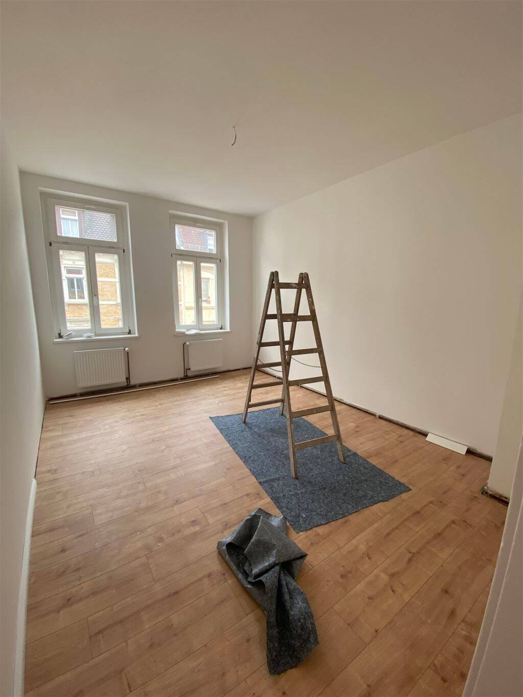 Markkleeberg* tlw. neu renoviert* gemütliche 2 Zi-Whg* Tageslichtbad mit Wanne* Stellplatz, 4416 Markkleeberg