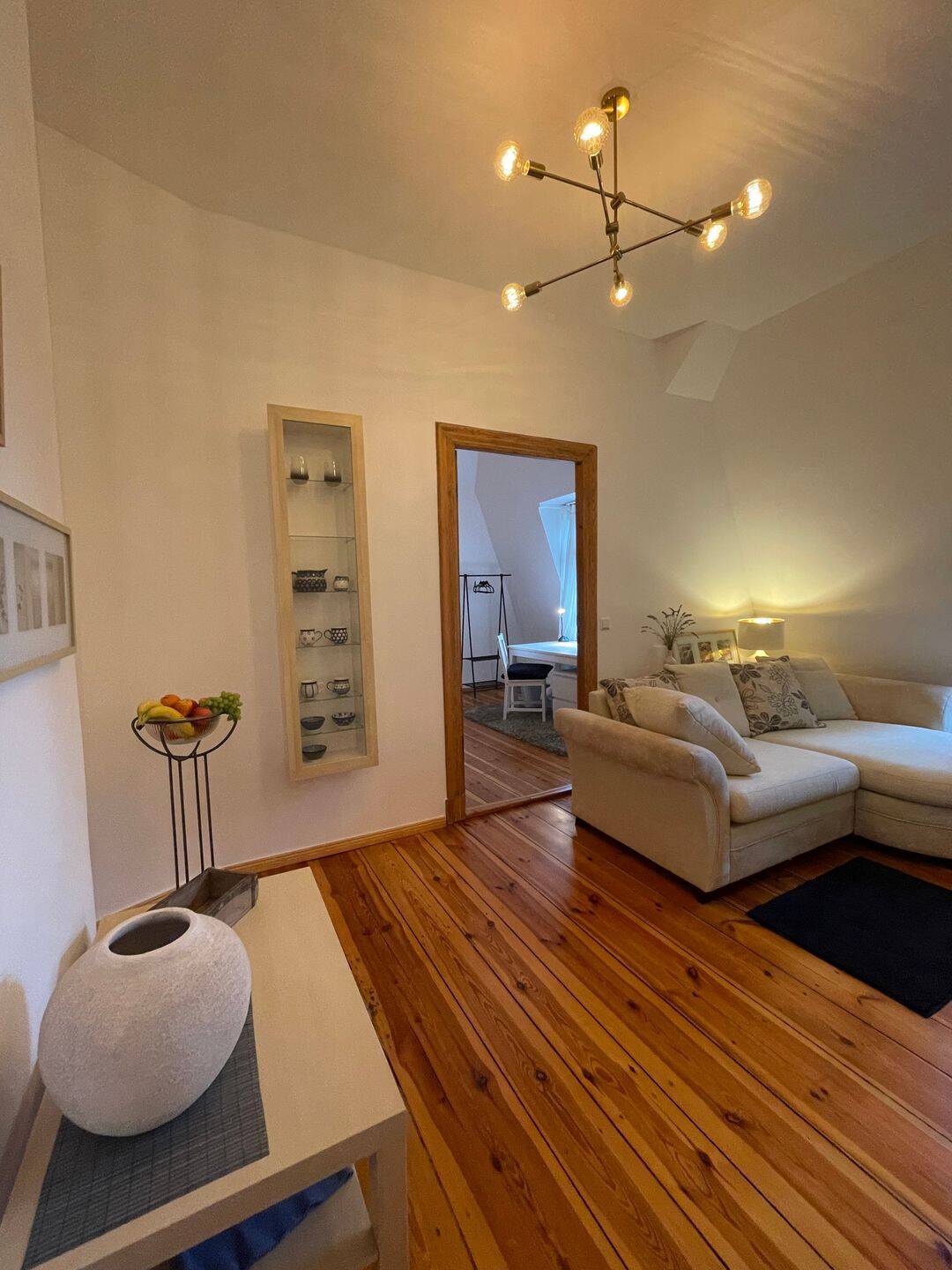 Charmante Dachgeschosswohnung mit Altbau-Flair in ruhiger Zehlendorfer Villenlage, 14163 Berlin (Steglitz-Zehlendorf Kolonie Schlachtensee Süd Nikolassee Zehlendorf Schlachtensee)