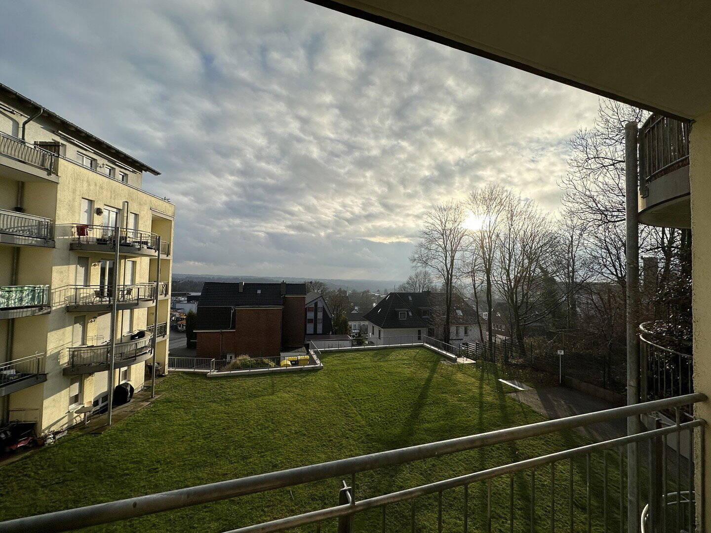 Zentrumsnahe 2-Zimmer-Wohnung mit Balkon und Tiefgaragenstellplatz, 42853 Remscheid (Innen Nord)