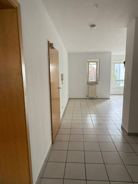 Röpke + Partner Immobilien: Gemütliche 2-Zimmer-Wohnung mit Balkon, 75179 Pforzheim