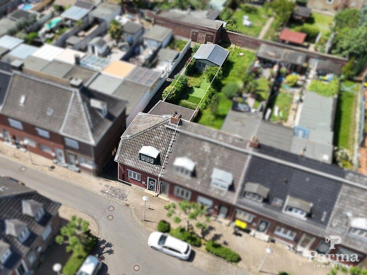 Reiheneckhaus mit charmantem Garten & moderner Ausstattung im Grüngürtel, 52351 Düren