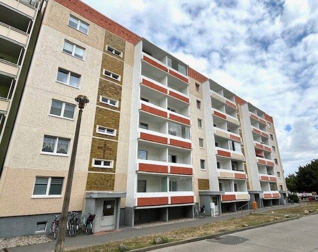 Nach Herrichtung ab 15.07.2026 3-Raum Wohnung mit Balkon zu vermieten., 17192 Waren (Müritz)