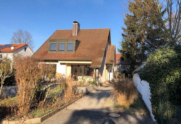 Modernisiertes Einfamilienhaus in Erlangen-Büchenbach in ruhiger, familienfreundlicher Lage, 91056 Erlangen