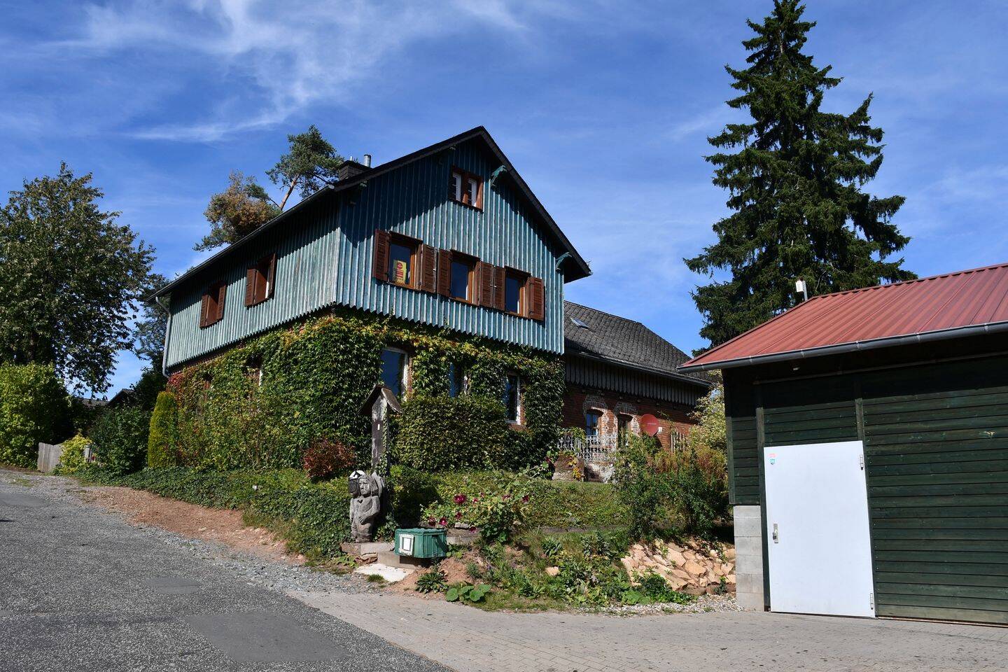 Großes Forsthaus mit Halle & Grundstück – ideal für Gewerbe oder Handwerk – nahe Edersee!, 34516 Vöhl