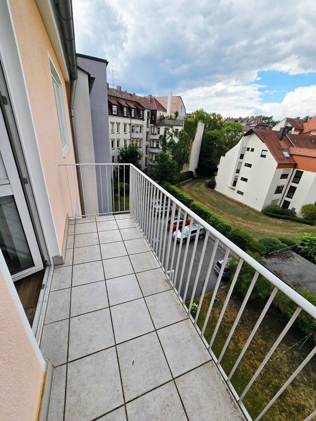 Geräumige 3-Zimmer-Wohnung mit zwei Balkonen in Nürnberg am Stadtpark, 90408 Nürnberg (Großreuth h. d. Veste Gärten h. d. Veste Maxfeld Nordbahnhof Sankt Johannis)