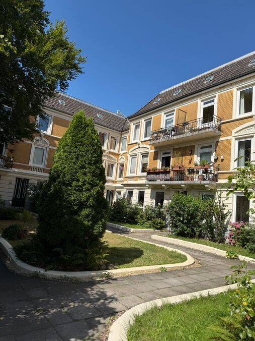 Idyllisch Terrassenwohnung mit vollständiger Möblierung / EBK/ Vollbad/ Inklusivmiete 1.609,20 Euro inkl. Internet; GEZ-Gebühren-und Stromkosten, 20535 Hamburg (Mitte Borgfelde Hamm)