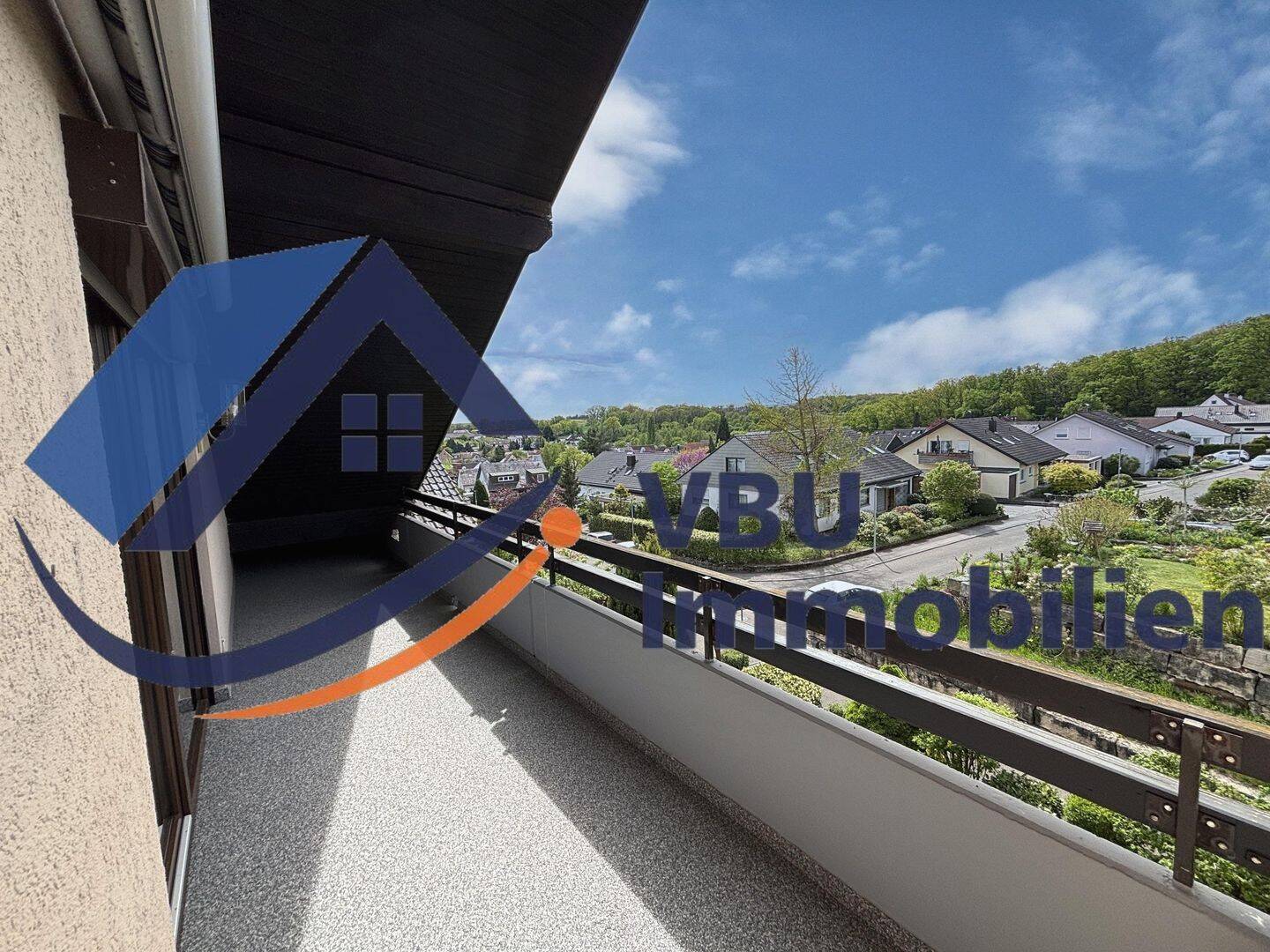 VBU Immobilien – große, helle Wohnung mit wunderbarem Ausblick!, 74226 Nordheim