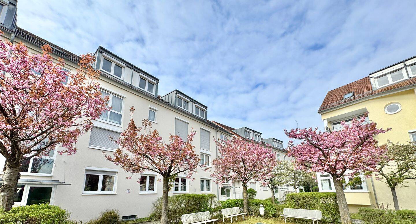 Helle 3-Zimmer-Wohnung in schöner Lage mit Süd-Balkon, 70567 Stuttgart (Möhringen)