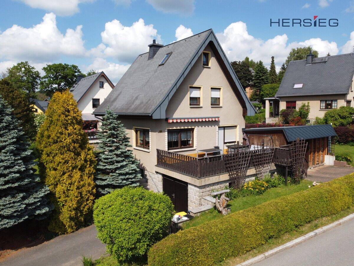 Attraktives Einfamilienhaus mit sonniger Terrasse und schönem Grundstück, 9465 Sehmatal