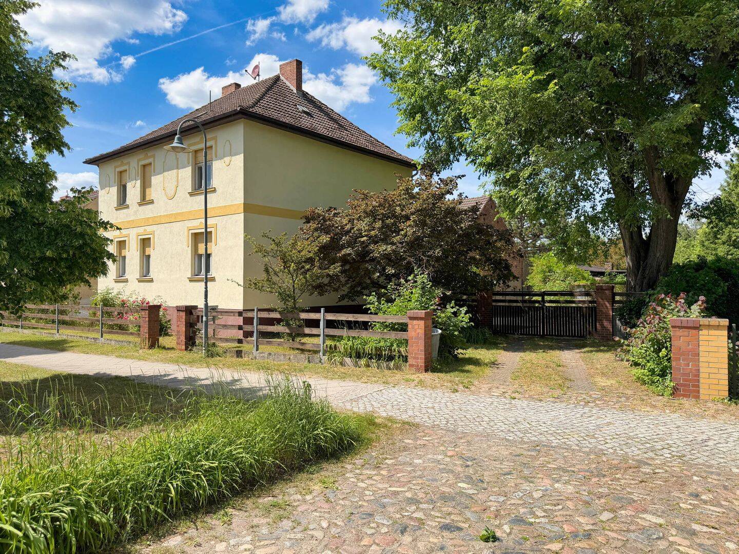 Stolzes 30er Jahre Haus auf riesigem Grundstück mit Nebengelassen (SANIERUNGSBEDÜRFTIG), 14552 Michendorf