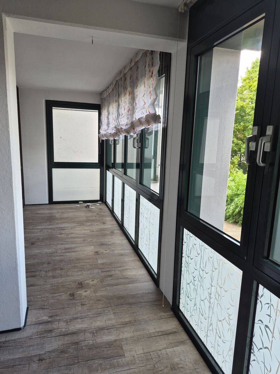 Charmante 2-Zimmer-Wohnung mit Wintergarten und Tiefgarage in Nürnberg, Röthenbach, 90449 Nürnberg (Gebersdorf Neuröthenbach Röthenbach bei Schweinau)