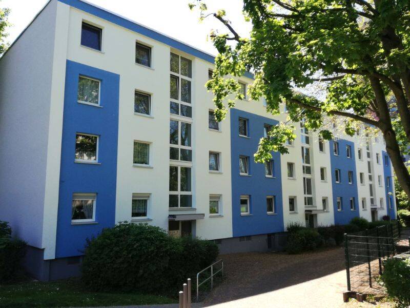 Ideal geschnittene 3-Zimmer-Wohnung mit Loggia, 60439 Frankfurt am Main (Heddernheim Kalbach Niederursel Praunheim)