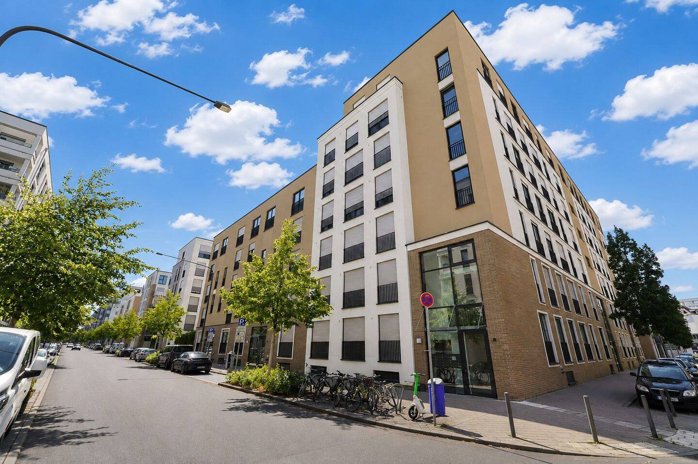 Hochwertige 3-Zimmer-Wohnung mit Luxus-Küche und Balkon im Gallusviertel, 60326 Frankfurt am Main (Gallus Griesheim)