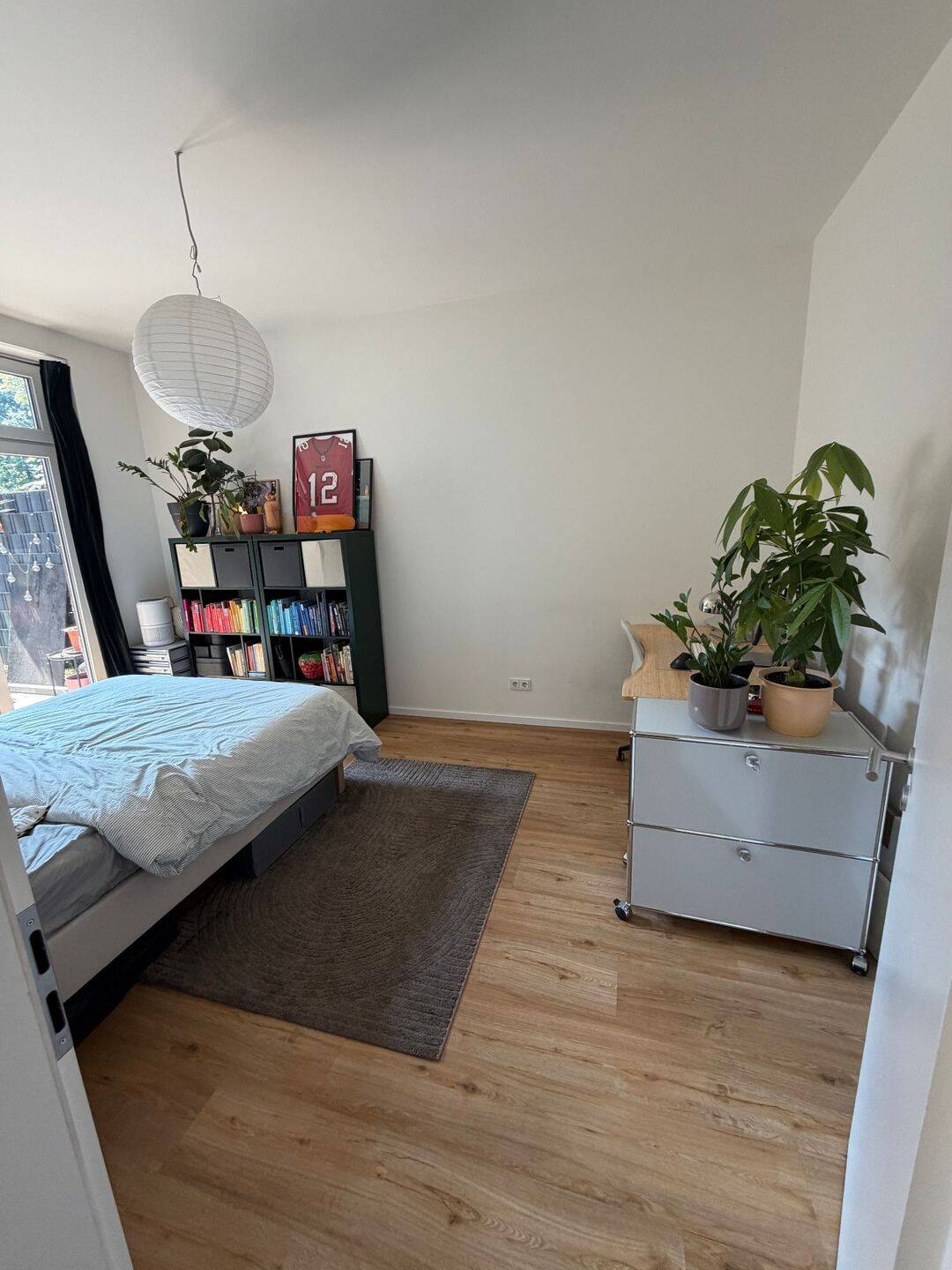 Lichtdurchflutete 2-Zimmer-Wohnung mit Terrasse, 22761 Hamburg (Altona Bahrenfeld)