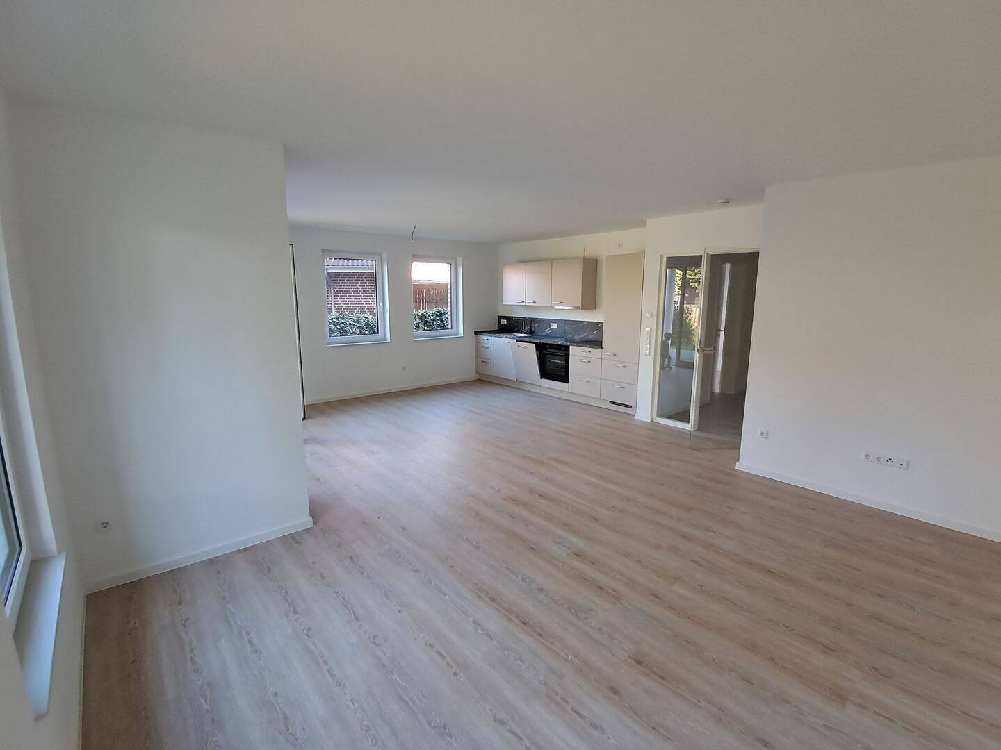 Provisionsfrei: 3-ZKB mit Terrasse/Garten und EBK in Papenburg am Volkspark Bokel, 26871 Papenburg