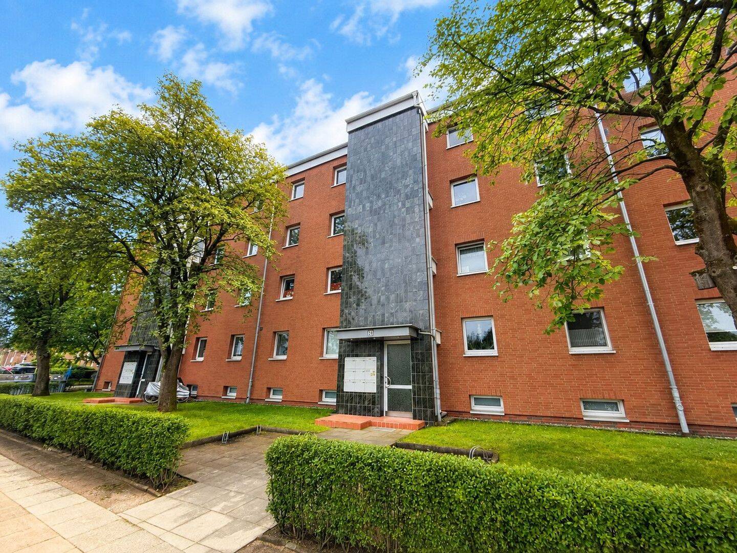 Attraktive 2-Zimmer-Wohnung in ruhiger grüner Lage in HH-Jenfeld, 22043 Hamburg (Wandsbek Jenfeld Marienthal Tonndorf)