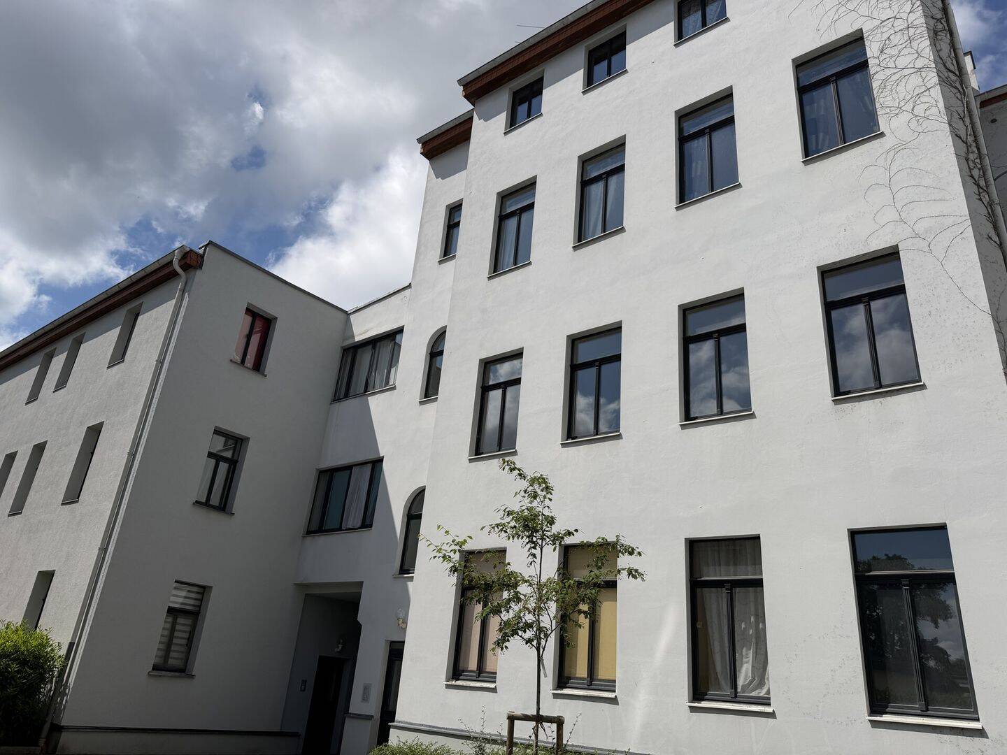 Leerstehende 2 Raumwohnung mit oder ohne Garage zu erwerben!, 2826 Görlitz