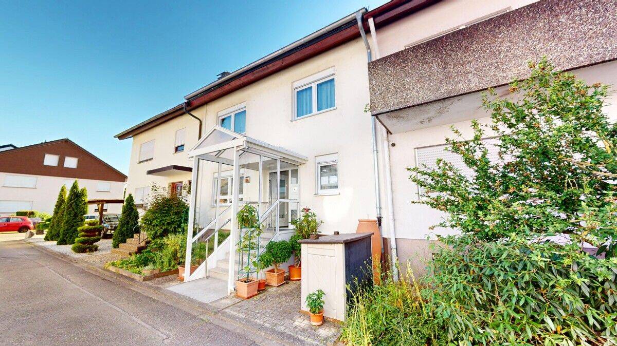 Familienglück in Mörsch – gepflegtes Reihenmittelhaus mit Sauna, Garten und Garage, 76287 Rheinstetten