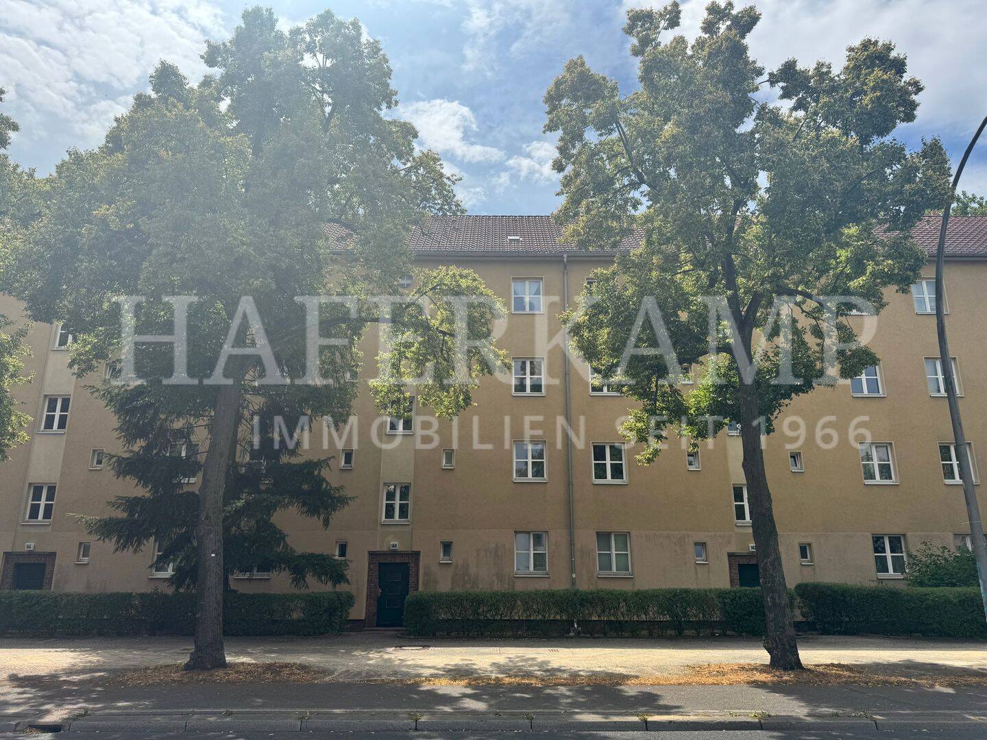 Bezugsfreie 2-Zimmer-Wohnung mit Dielenboden, 12437 Berlin (Treptow-Köpenick)