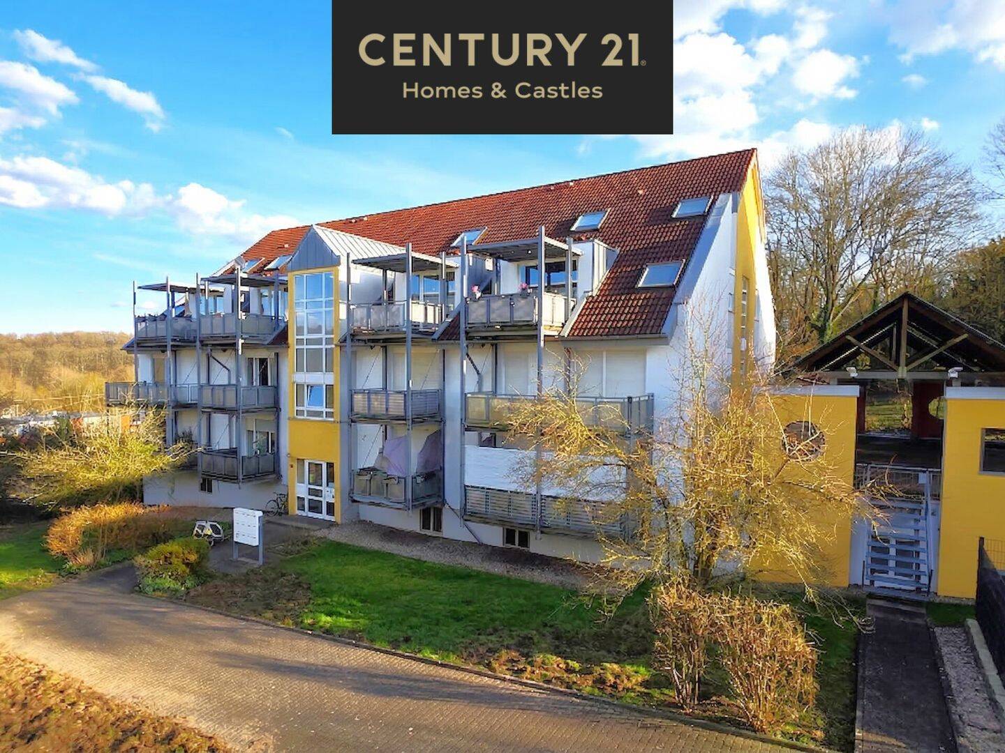 Traumhafte 2ZKB Maisonette – Wohnung mit Balkon in ruhiger Lage von Saarbrücken – Malstatt, 66113 Saarbrücken