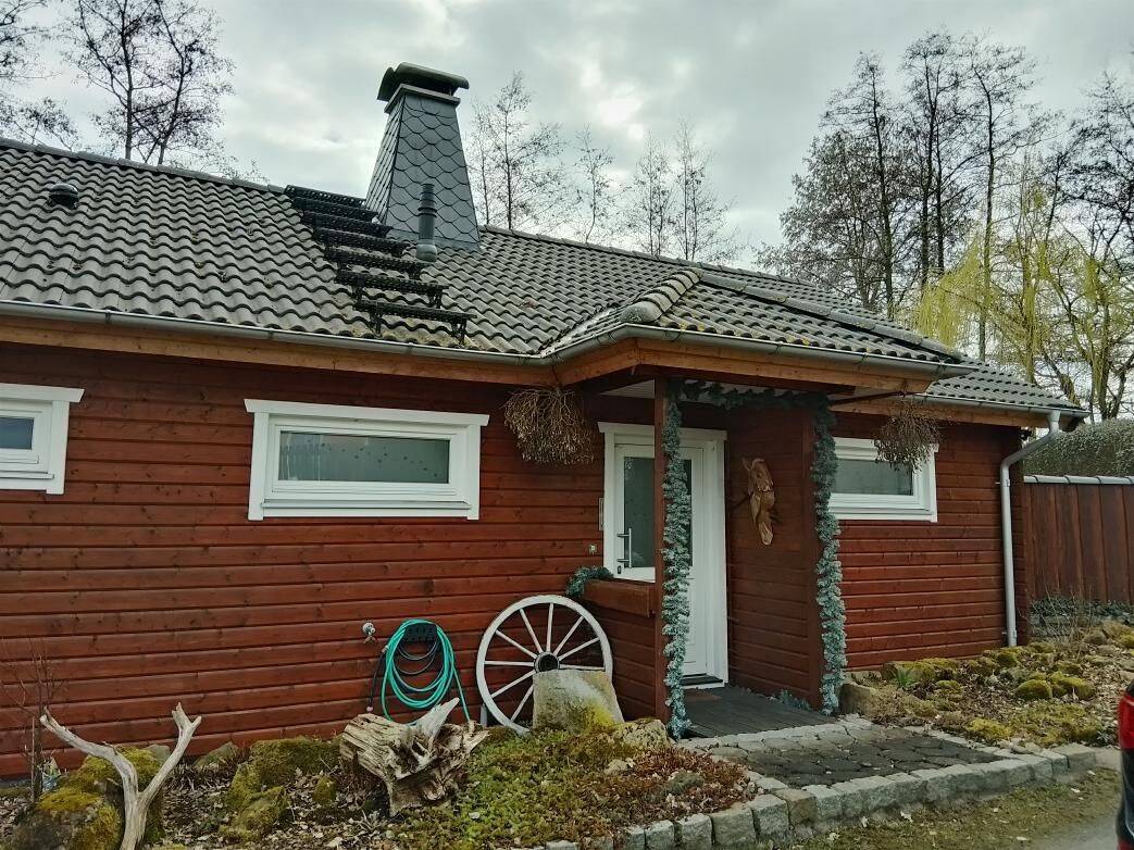 Einfamilienhaus im Bungalowstil mit Kamin,Terrasse und 489 m² großem Garten, 1744 Dippoldiswalde