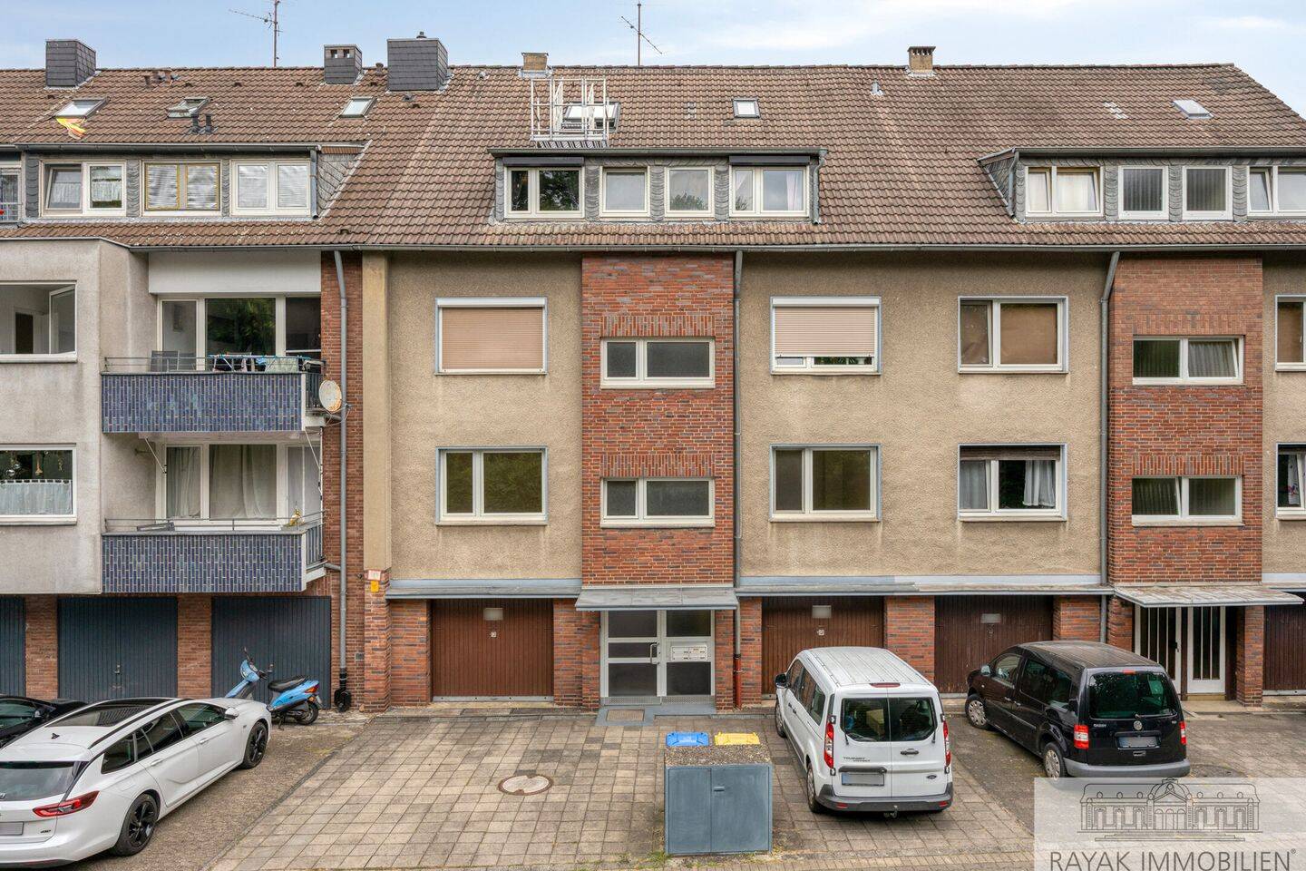Maisonette-Wohnung zum Kauf in Düsseldorf Hassels – Rayak Immobilien, Ihr Makler für Düsseldorf, 40599 Düsseldorf (Benrath Hassels Holthausen Reisholz)