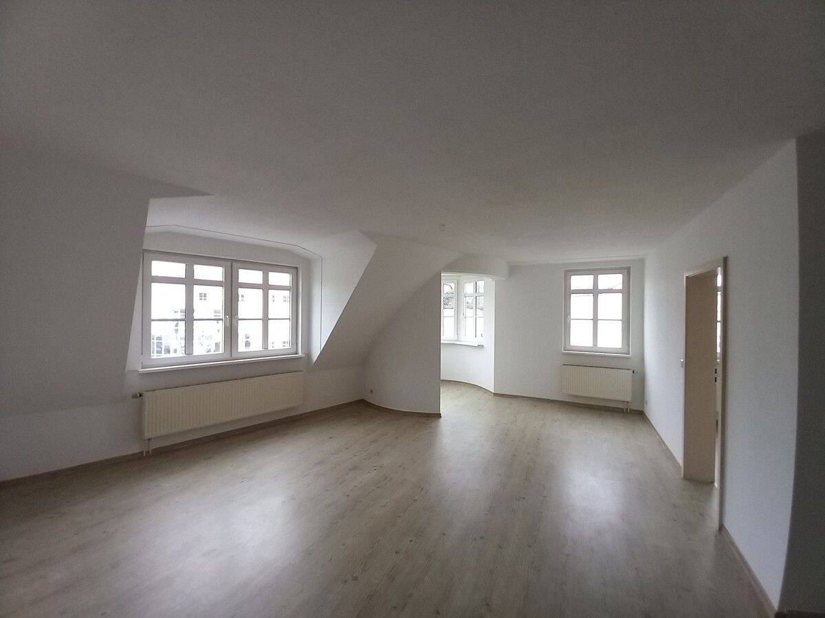 Zentral gelegene 3-Zimmer Wohnung in saniertem Stadthaus in Crimmitschau, 8451 Crimmitschau