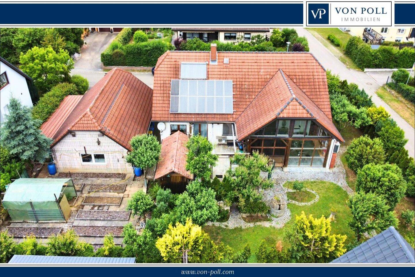 Genug Platz für alle: Einfamilienhaus mit großem Garten und vorbereiteter Ausbaureserve im Dach, 97258 Gollhofen